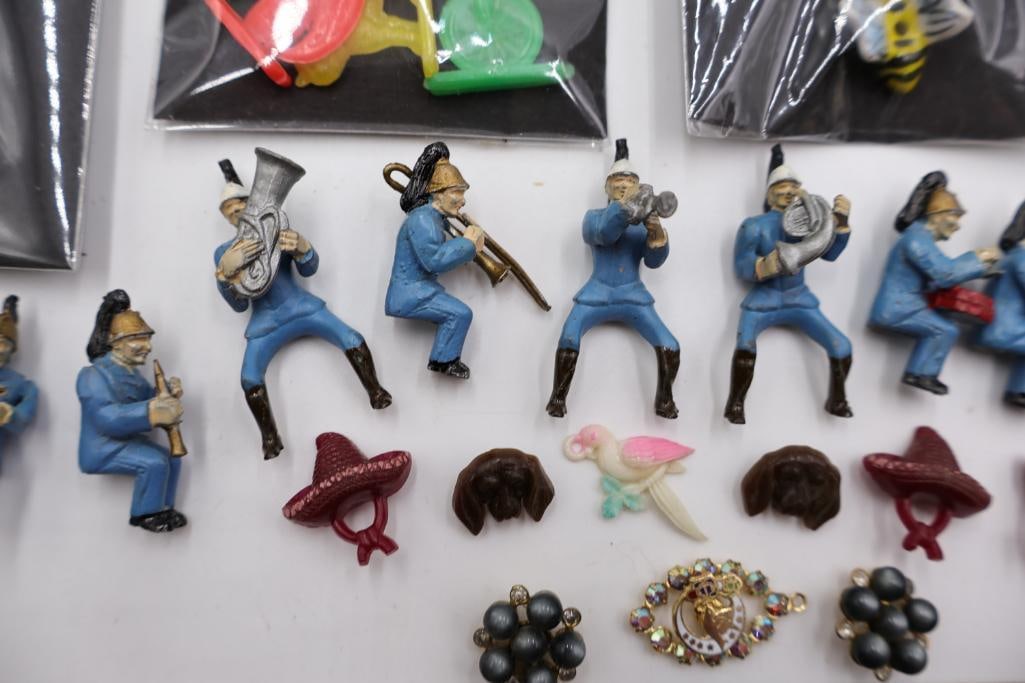 Vintage Plastic Toy Figures, Miniature Band Musicians & Novelty Charms Collection - 4
