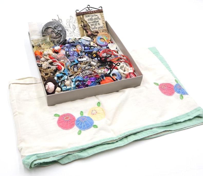 Vintage Quilt with Jewelry & Decorative Trinket Assortment (1 of 10)
