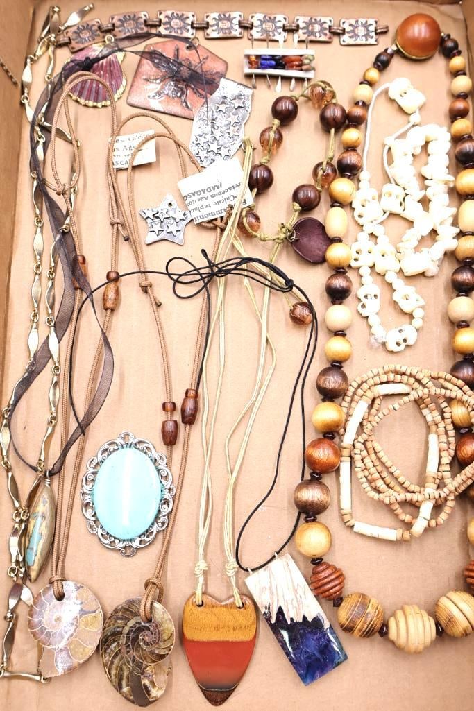 Eclectic Artisan Jewelry & Natural Stone Necklace Collection (1 of 11)