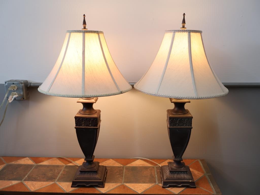 Decorative Tile Top Console Table with Matching Table Lamps - 3