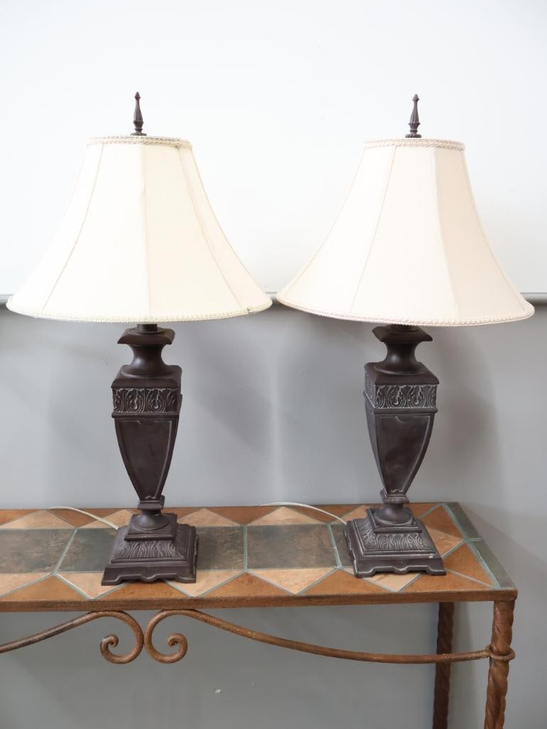 Decorative Tile Top Console Table with Matching Table Lamps - 4