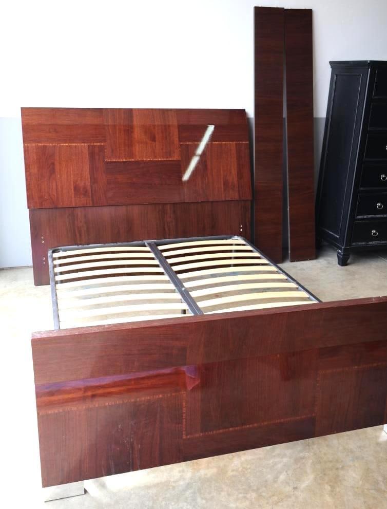 Contemporary Wood Platform Bed Frame with Slat Support (1 of 11)