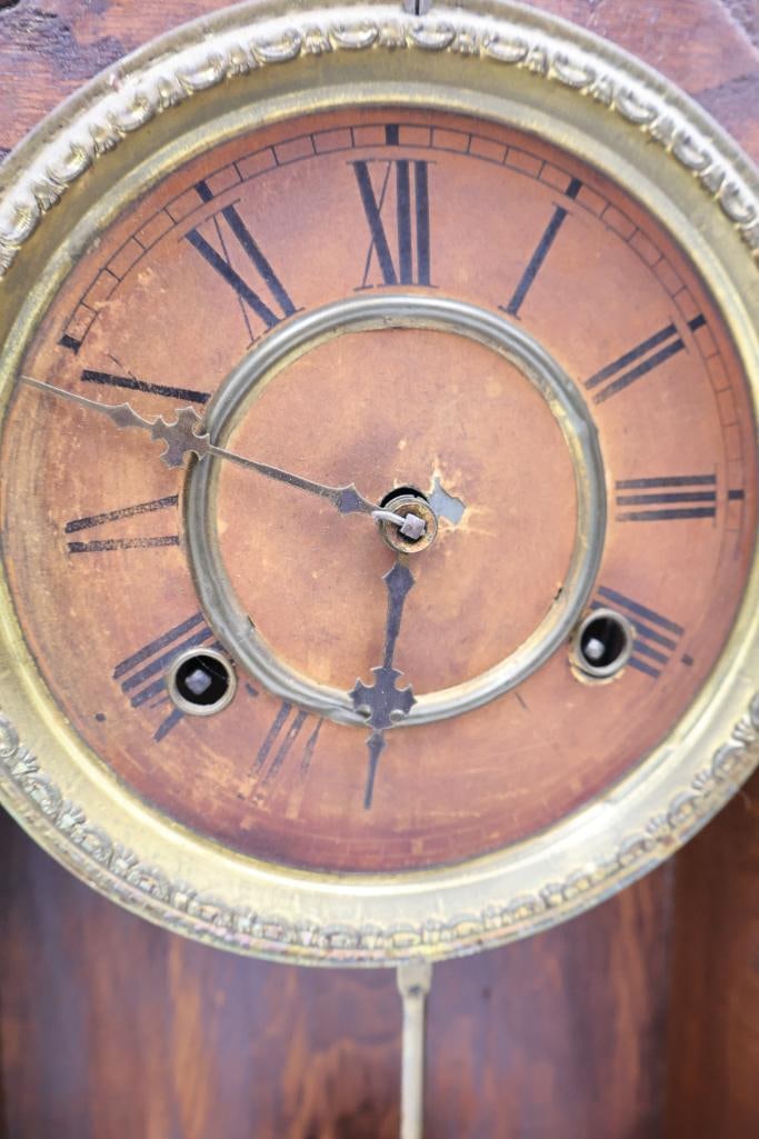 Antique Waterbury Wood Mantle Clock - 7