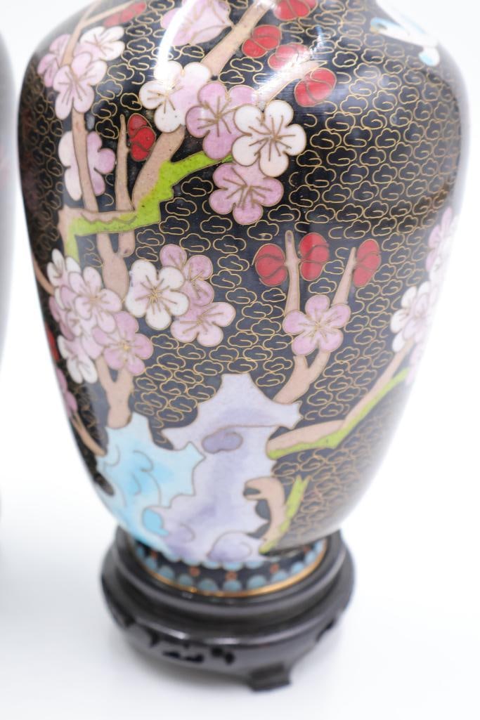 Vintage Matching Pair of Chinese Cloisonne Enamel Vases - 7
