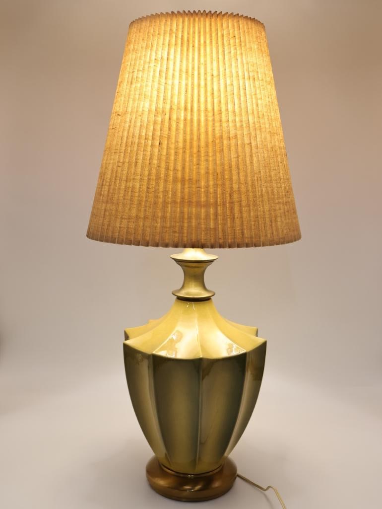 Vintage MCM Ceramic Table Lamp - 2