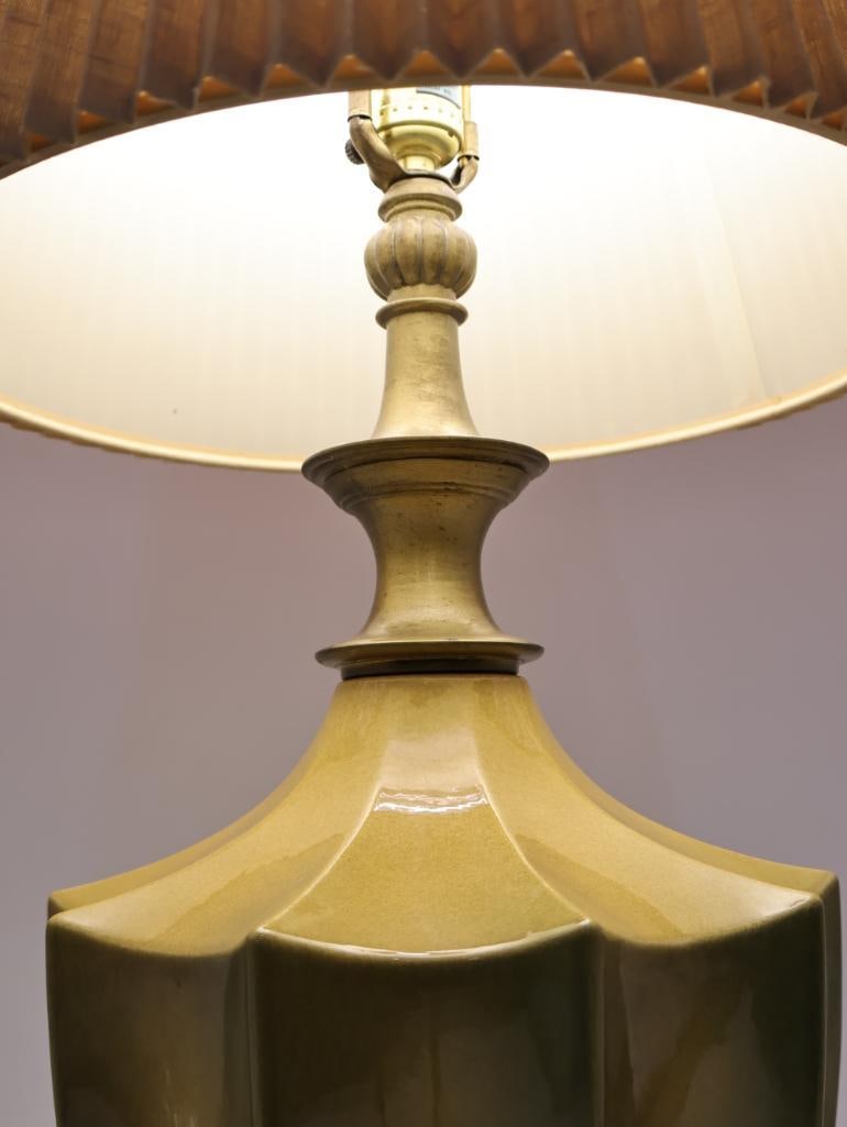 Vintage MCM Ceramic Table Lamp - 7