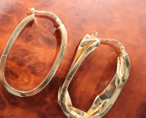 Pair of 14k Gold Earrings - 6