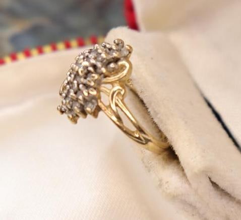 14k Gold and Diamonds Ring - 3