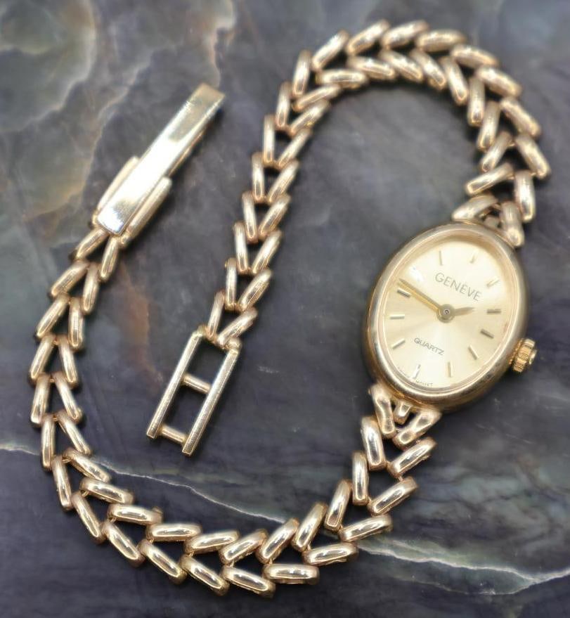 14k Gold Geneve Ladies Watch: Marked 14k Italy with 'M' on back. clasp also marked 14k