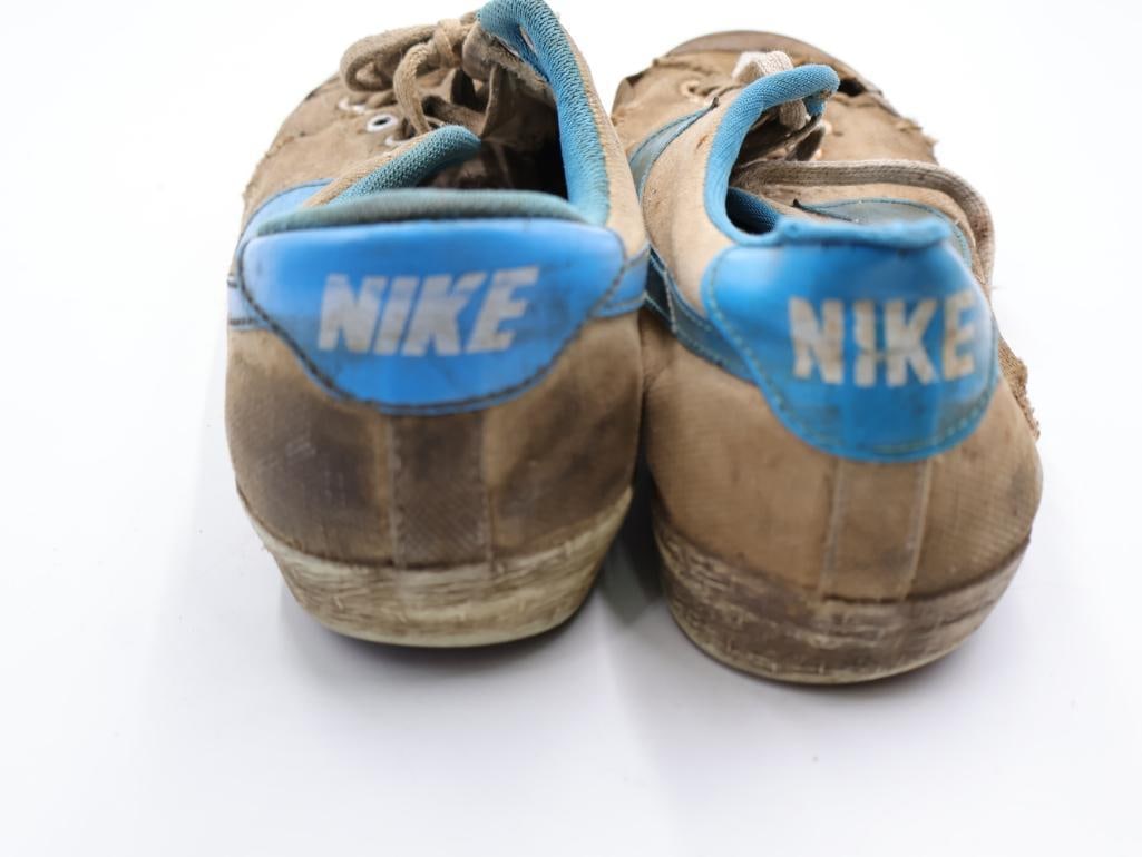 Two Pairs of Vintage Nike Sneakers - 12