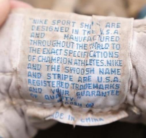 Two Pairs of Vintage Nike Sneakers - 14