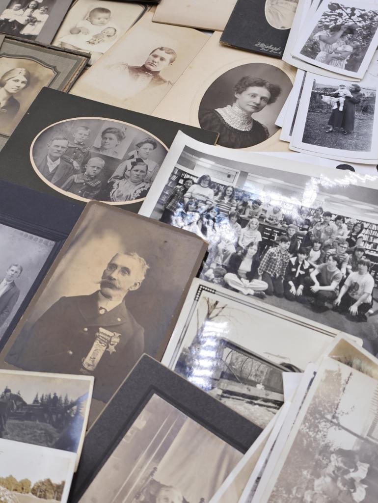 Collection of Antique and Vintage Photos - 12