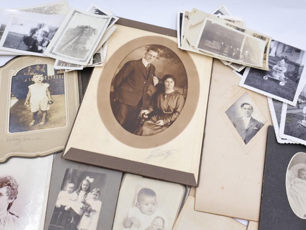 Collection of Antique and Vintage Photos - 7