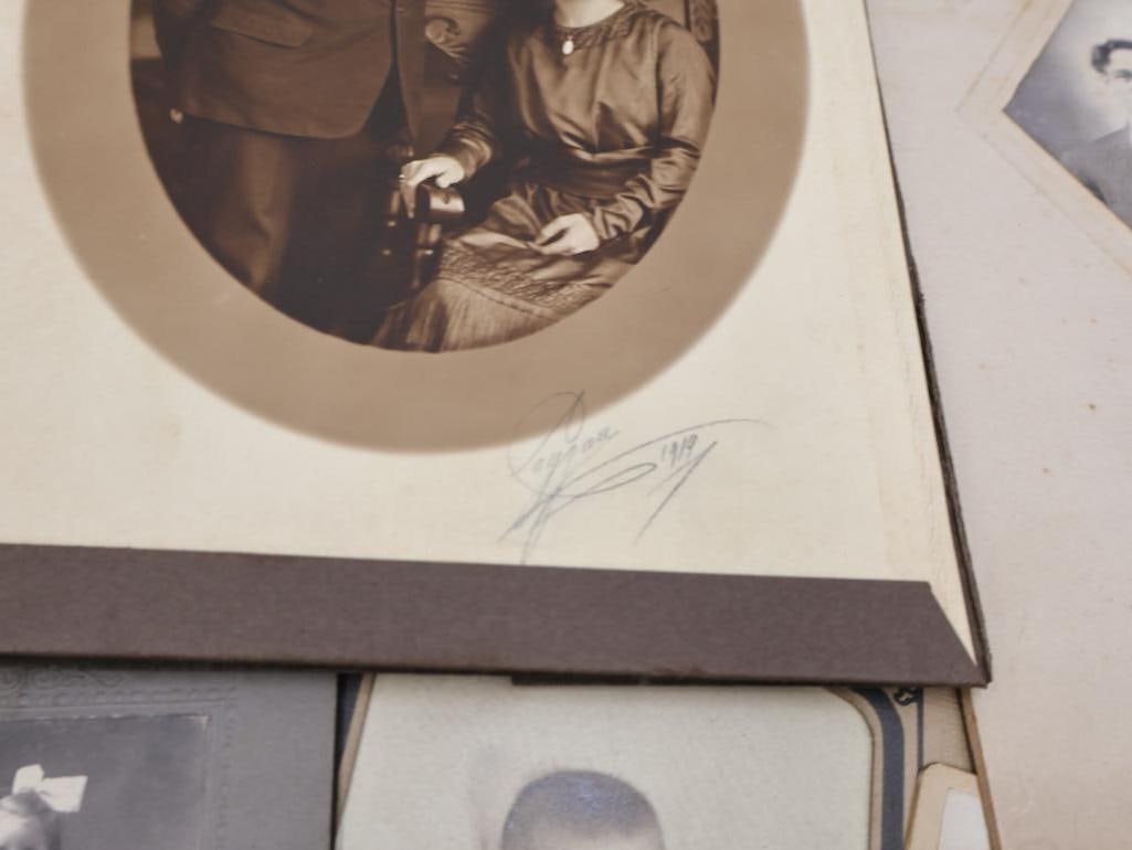 Collection of Antique and Vintage Photos - 8