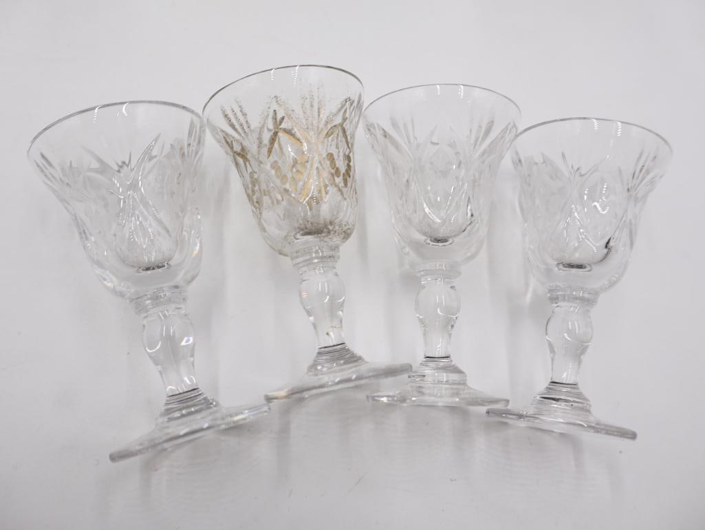 Two Pairs of Ornate Stoppered Vessels and Four Small Apretief Cups - 3