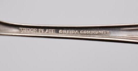 Set of Tudor Plate Oneida Community - 13