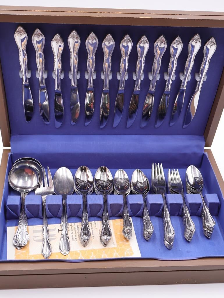 Collection of Flatware and Silverware Chest: Includes Wm. A. Rogers stainless and others