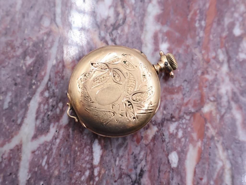 Antique Small Ladies Hampden Ornate Backed Pocket Watch - 3