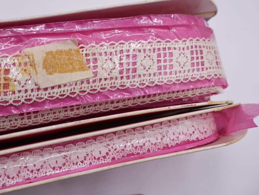 Collection of Vintage Lace and Fringes - 17