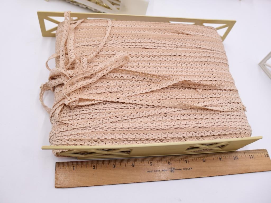 Collection of Vintage Lace and Edging - 13