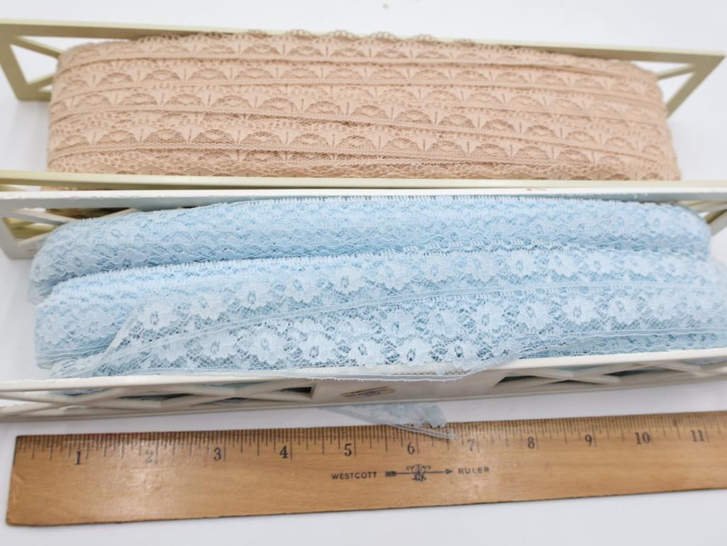 Collection of Vintage Lace and Edging - 17