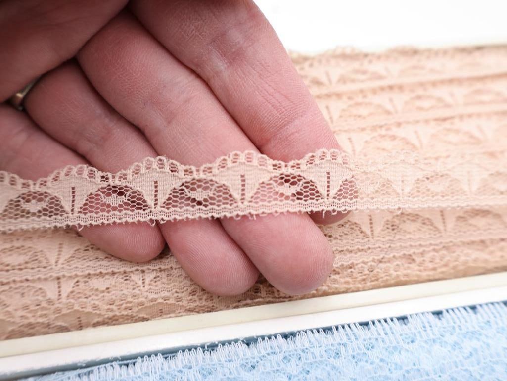 Collection of Vintage Lace and Edging - 18