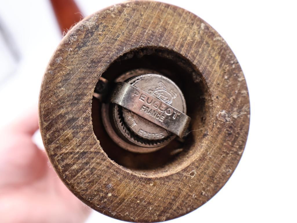 Collection of Wood Salt and Pepper Grinders - 10