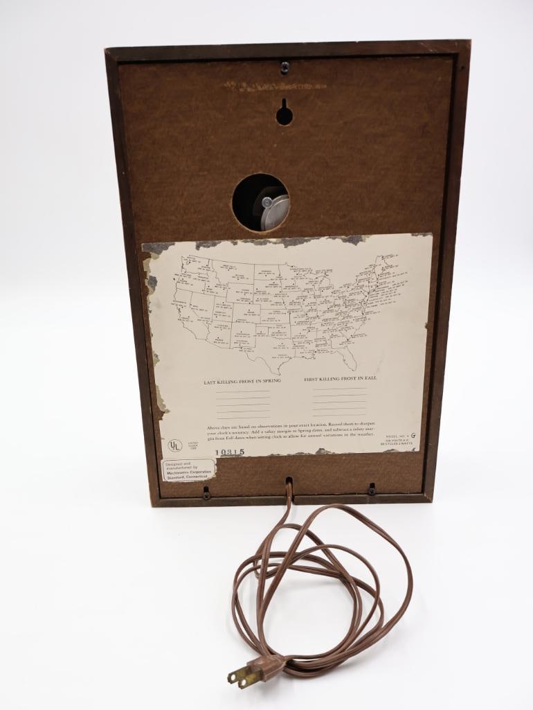 Vintage Gardener's Burpee Seeds 'Time to Plant' Centennial Electric Clock - 8