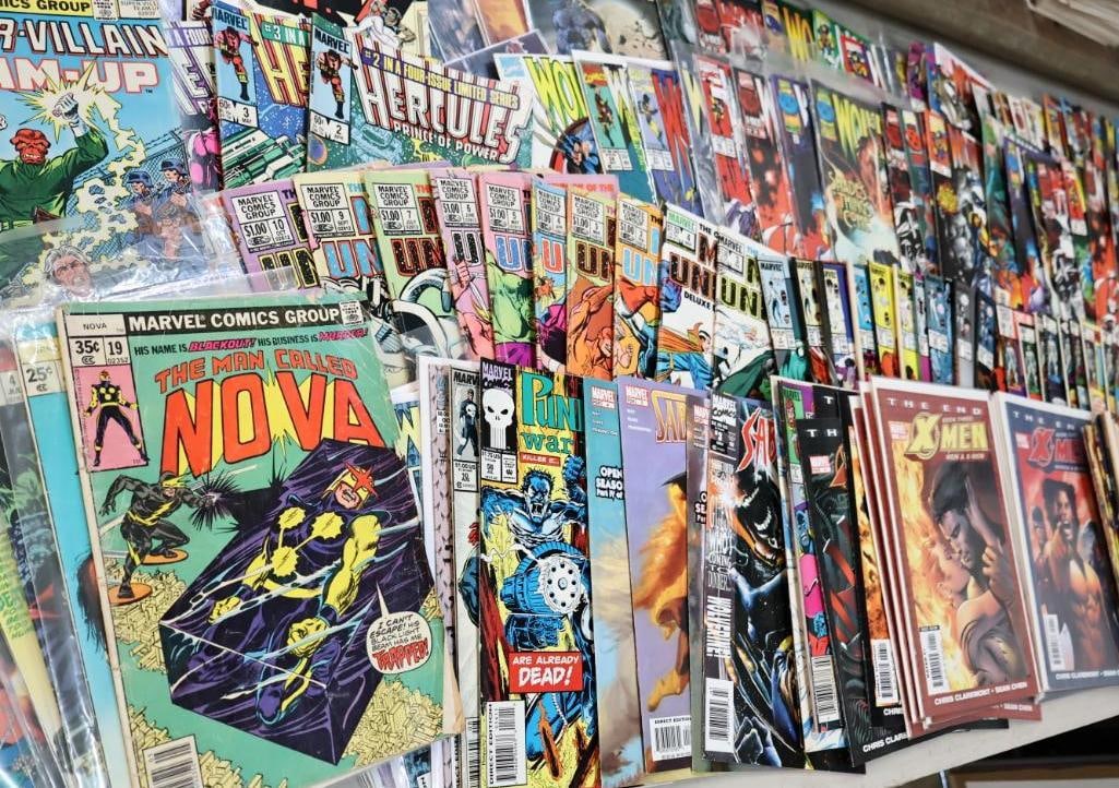 Huge Lot of Marvel Comics: Includes Ghost Rider, X Men, Fantastic Four, Wolverine, Cloak Dagger, Marvel Universe, and more