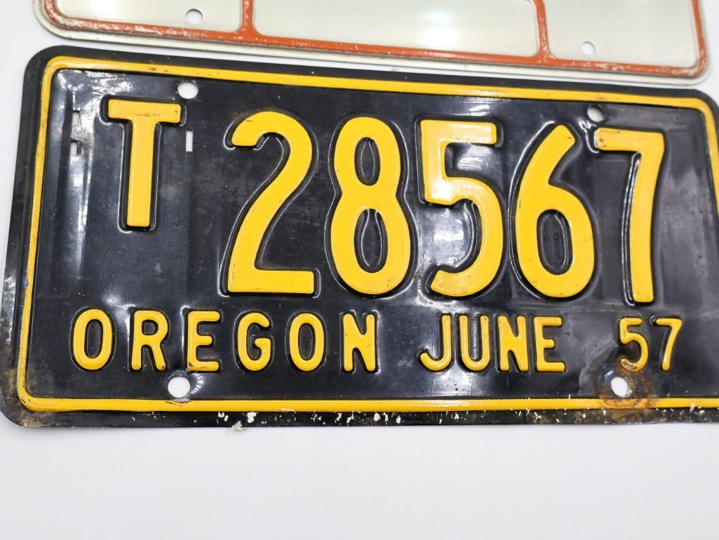 Three Vintage Oregon License Plates - 4