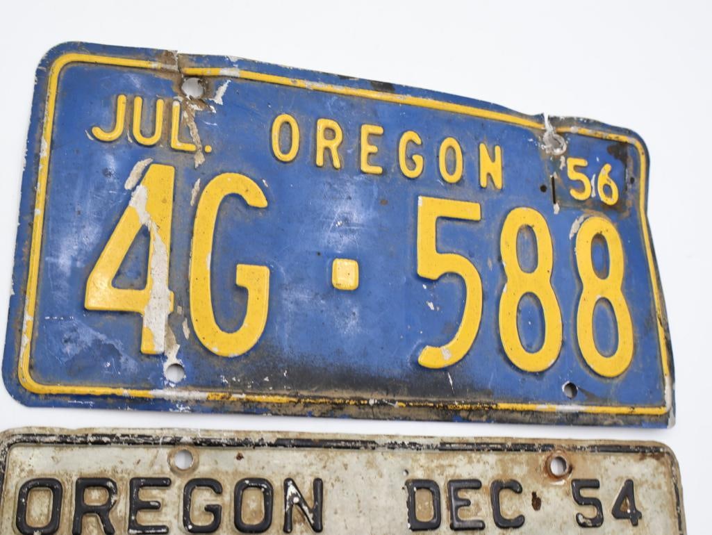 Vintage '54 and '56 Oregon License Plates - 5