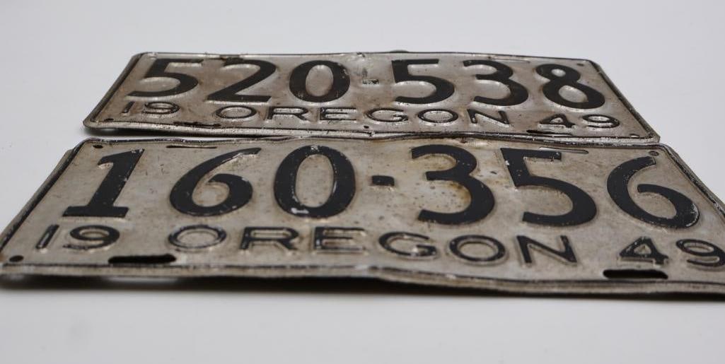 Two Vintage Oregon 1949 License Plates - 3