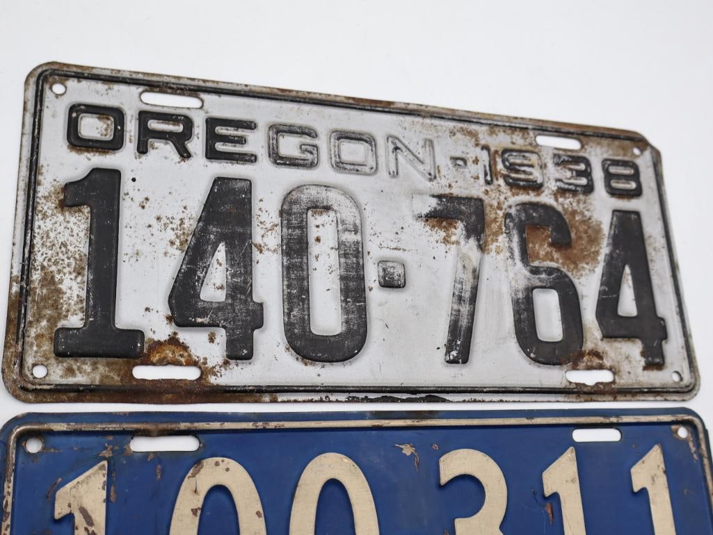 1938 and 1942 Oregon License Plates - 5
