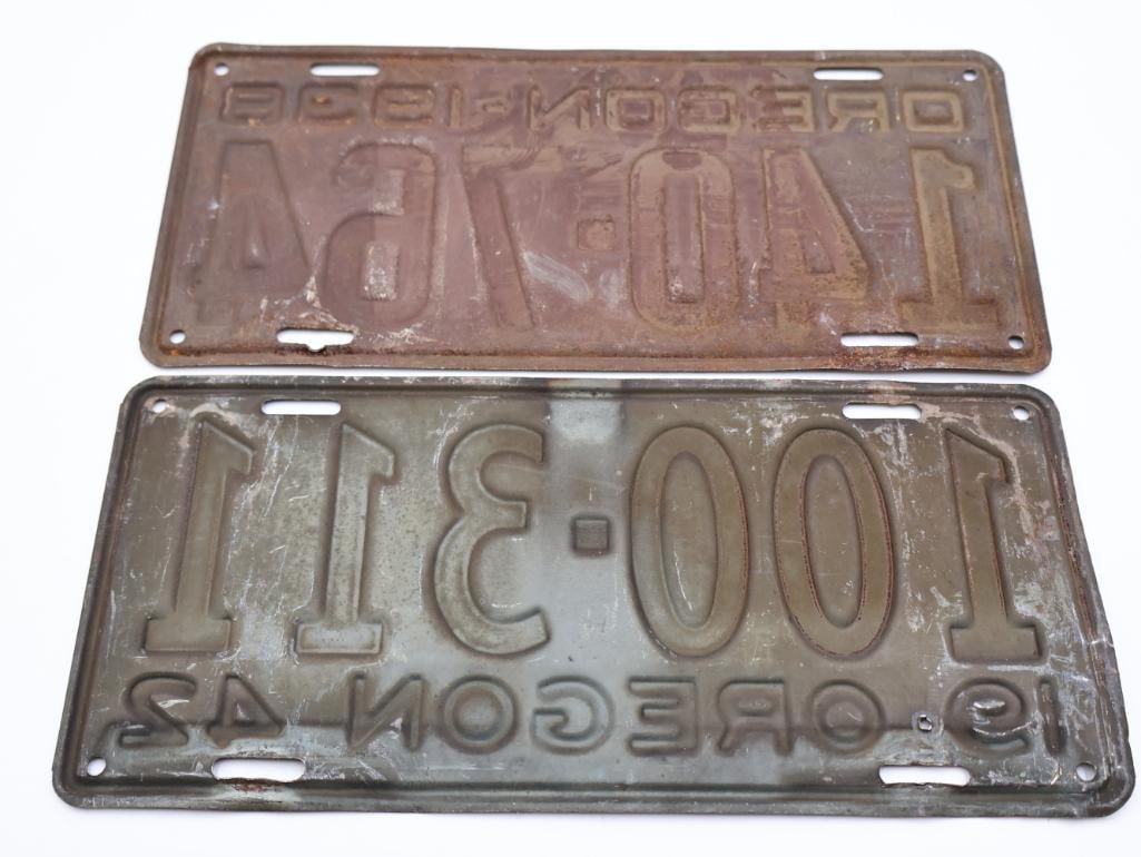 1938 and 1942 Oregon License Plates - 6