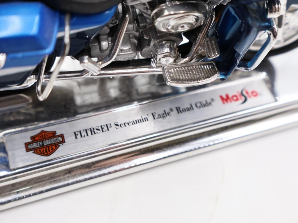 Five Collectable Model Vehicles - 7