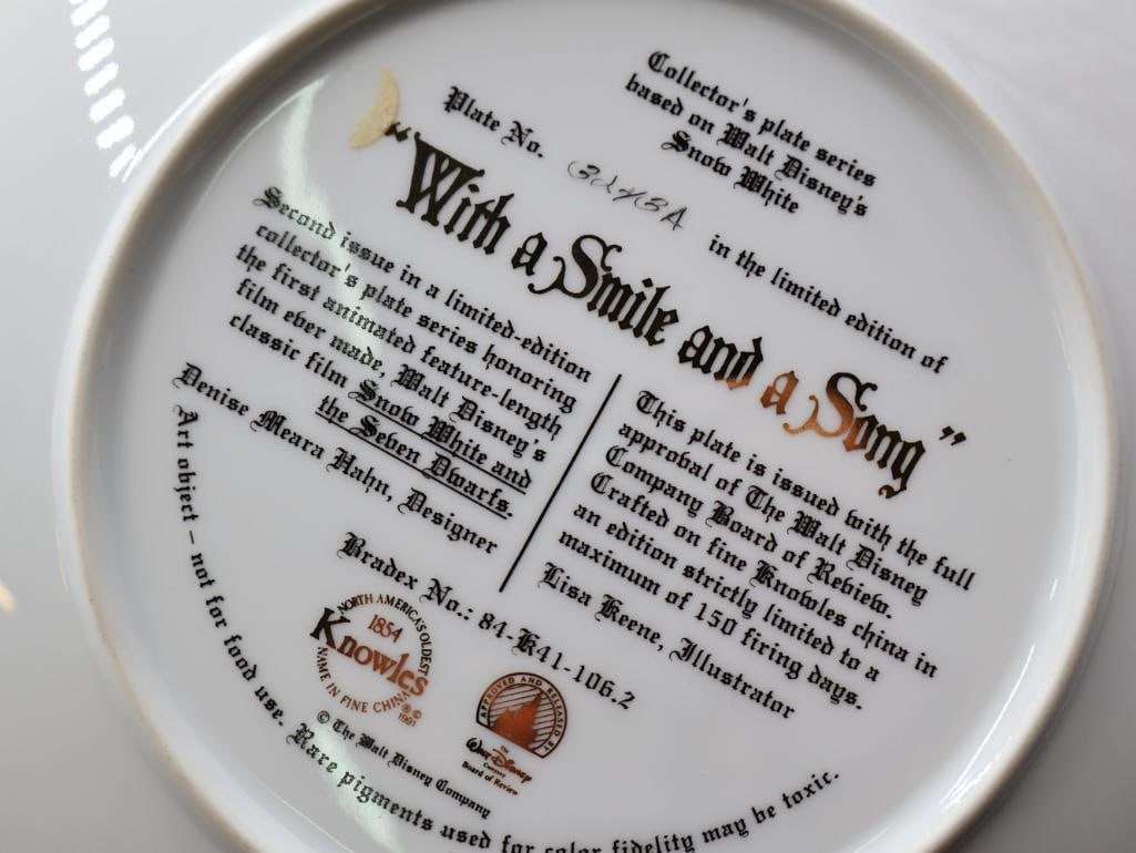 Disney Store Snow White Collectables and Plates - 3