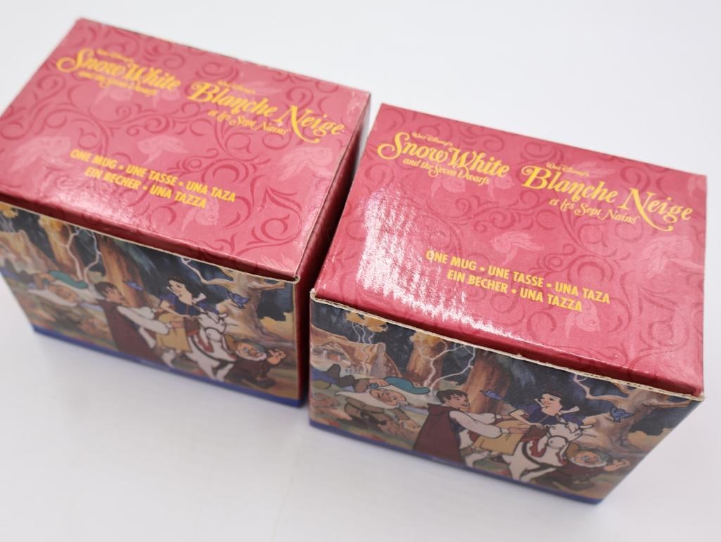 Disney Store Snow White Collectables and Plates - 9