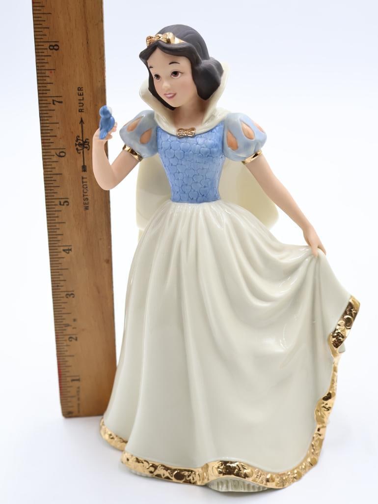 Collectable Lenox Walt Disney's Snow White Statue - 2