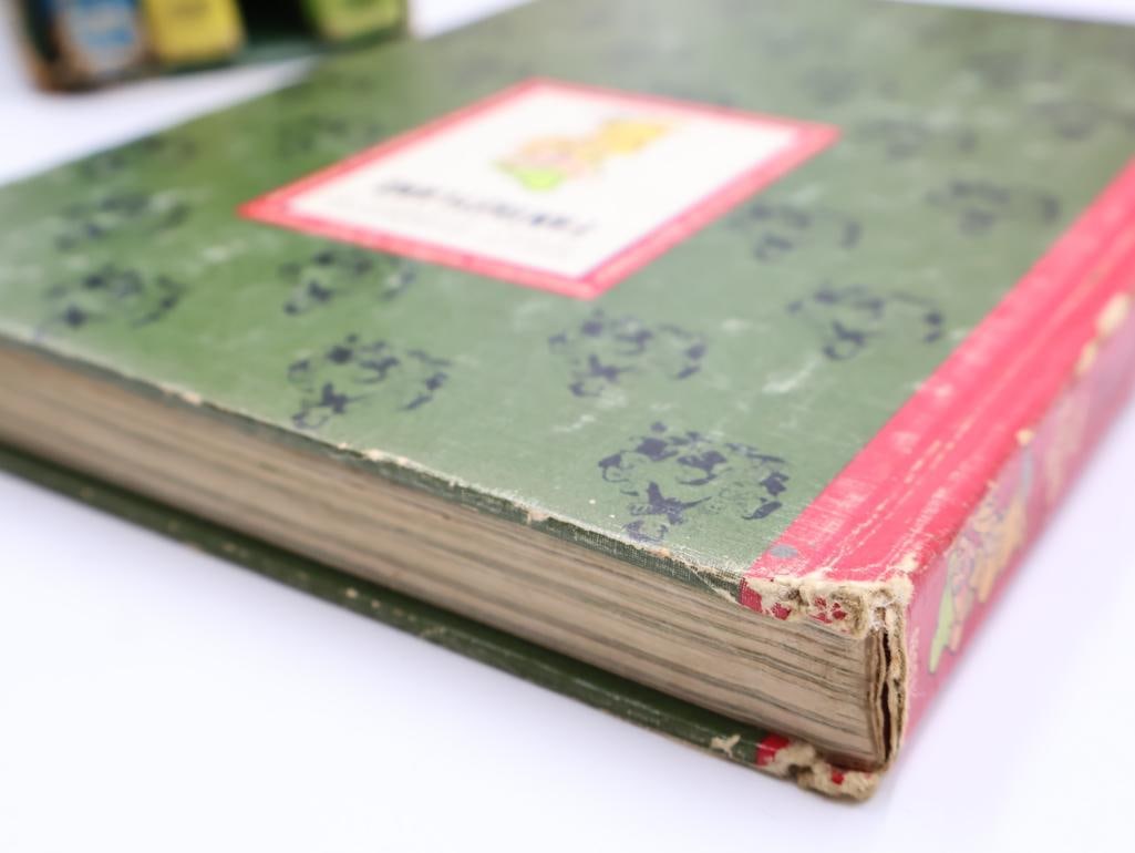 Vintage Disney Book Set and Vinyl Records - 7