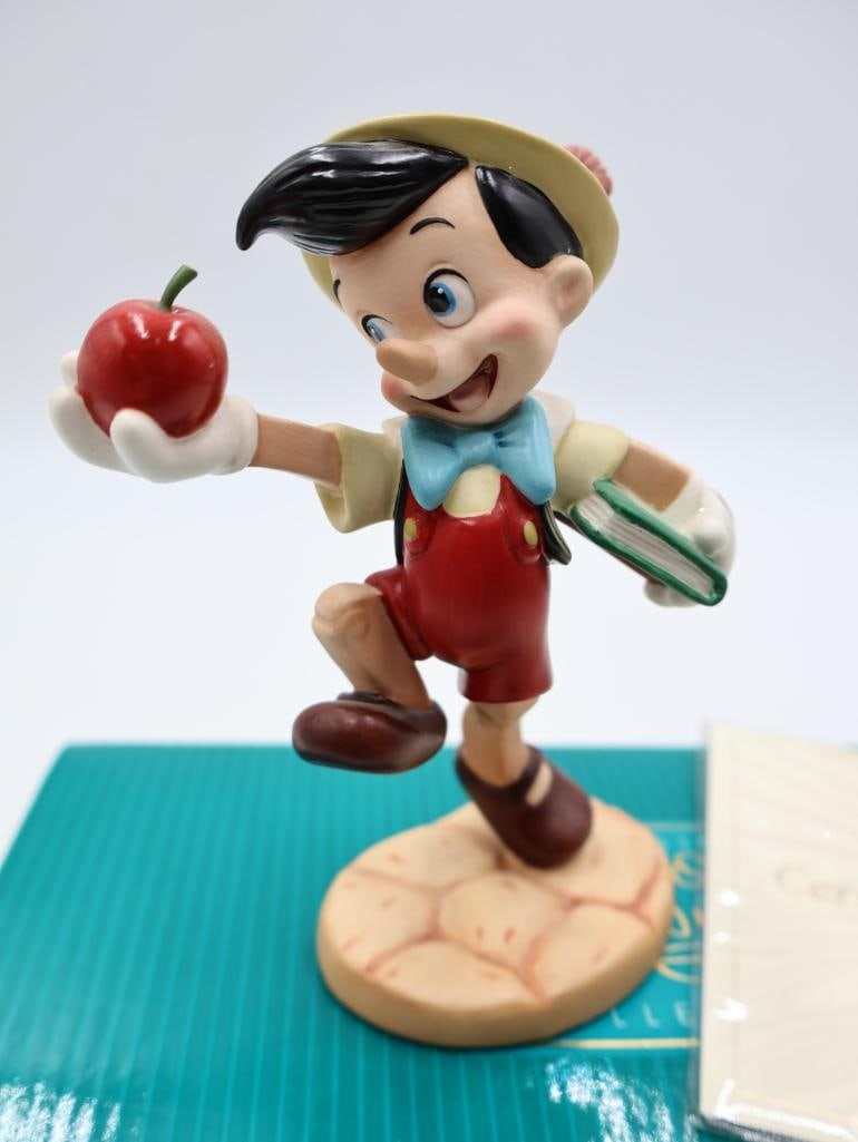 Walt Disney Classics Collection Pinocchio 'Good-bye, Father' - 2
