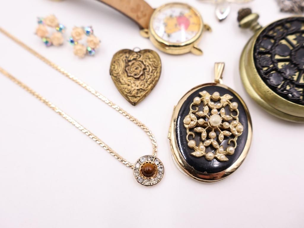 Vintage Jewelry Box with Assorted Costume Jewelry - 3