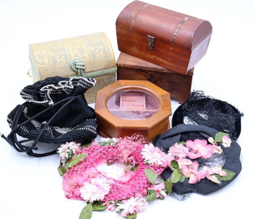 Vintage Ladies Hats, Purse, and Jewelry Boxes: Vintage bird cage style mesh ladies hats, vintage crochet drawstring purse, Yellowstone treasure chest jewelry box and more