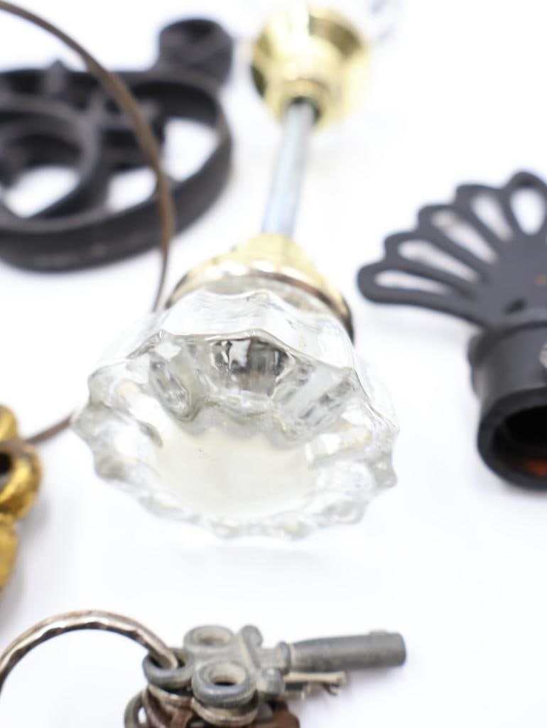 Vintage Hardware and Key Collection - 10