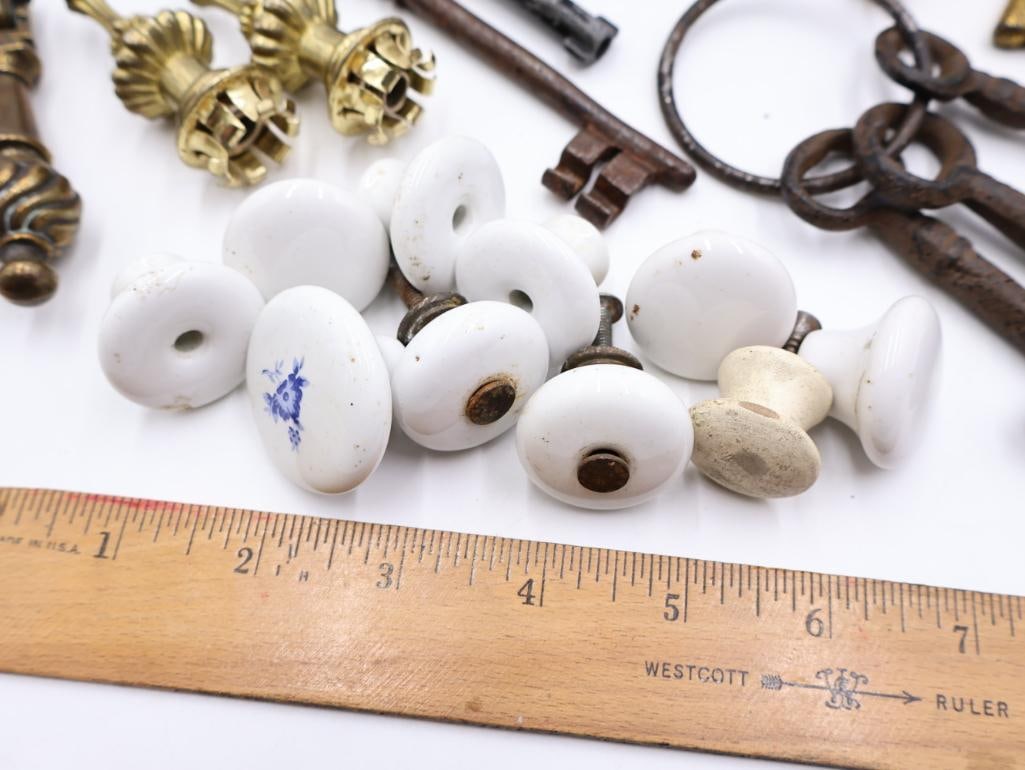 Vintage Hardware and Key Collection - 2