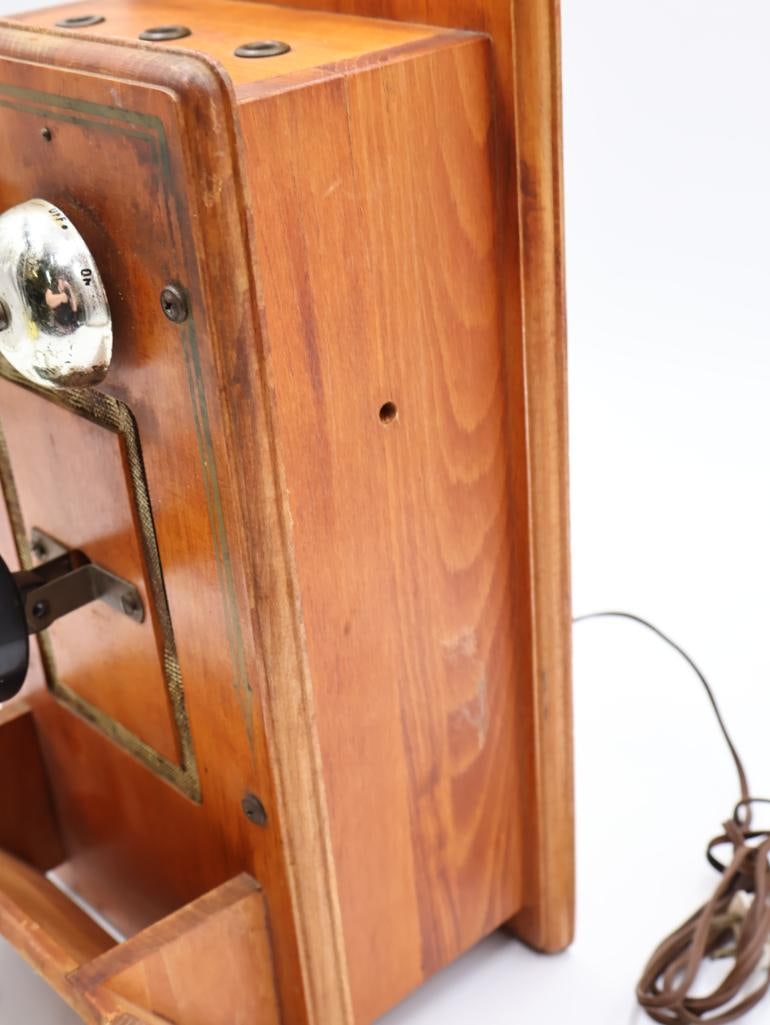 Vintage Masters Art AM Radio Wall Phone - 10