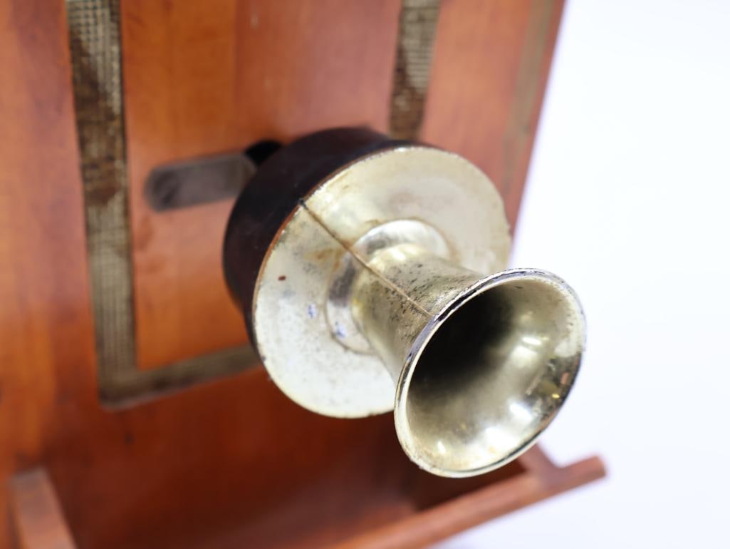 Vintage Masters Art AM Radio Wall Phone - 5