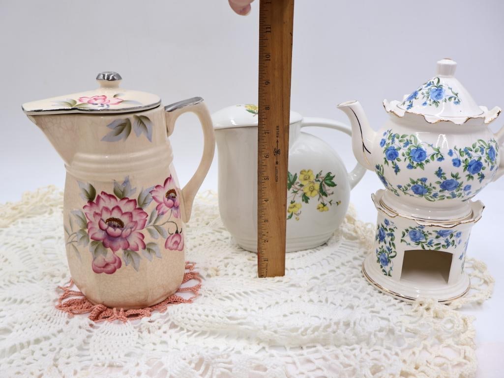 Various Teapots and Linens - 10
