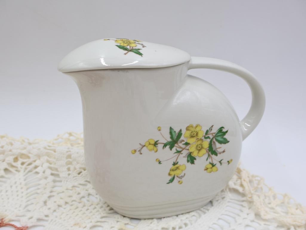 Various Teapots and Linens - 20