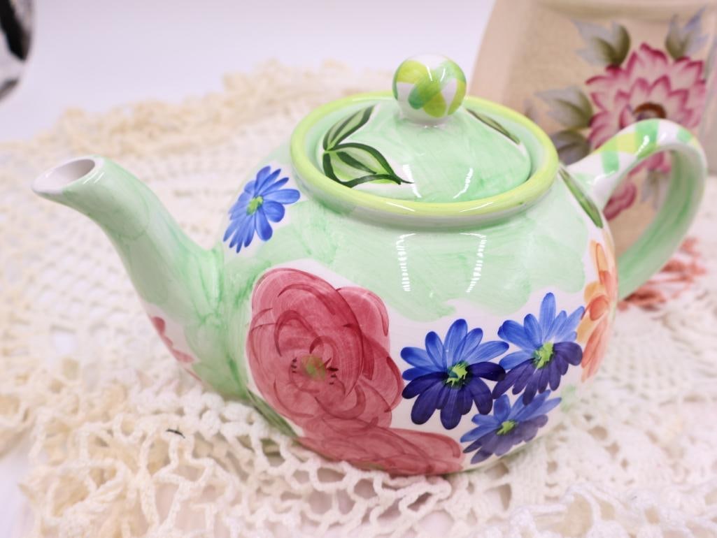 Various Teapots and Linens - 7