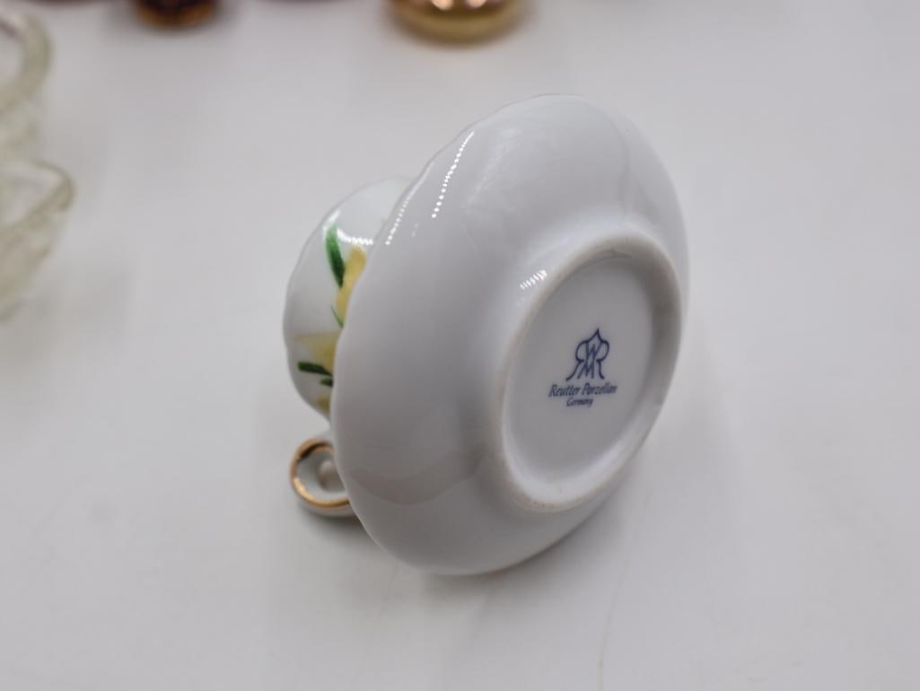 Collection of Small Trinkets and Collectables - 8